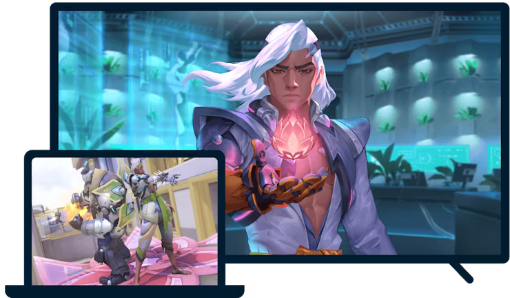 Ein Laptop und Fernseher mit Overwatch.